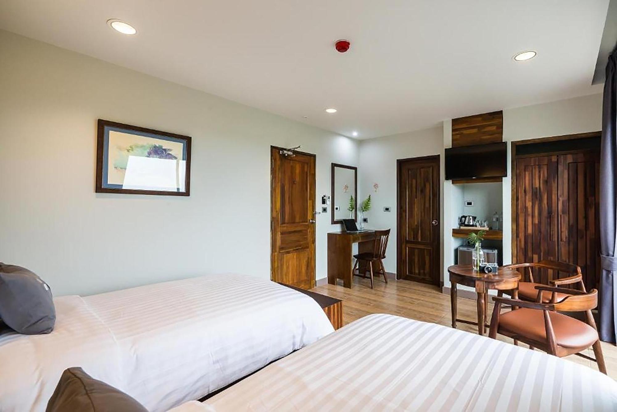 Olive Tree Hotel Pattaya Na Chom Thian Room photo